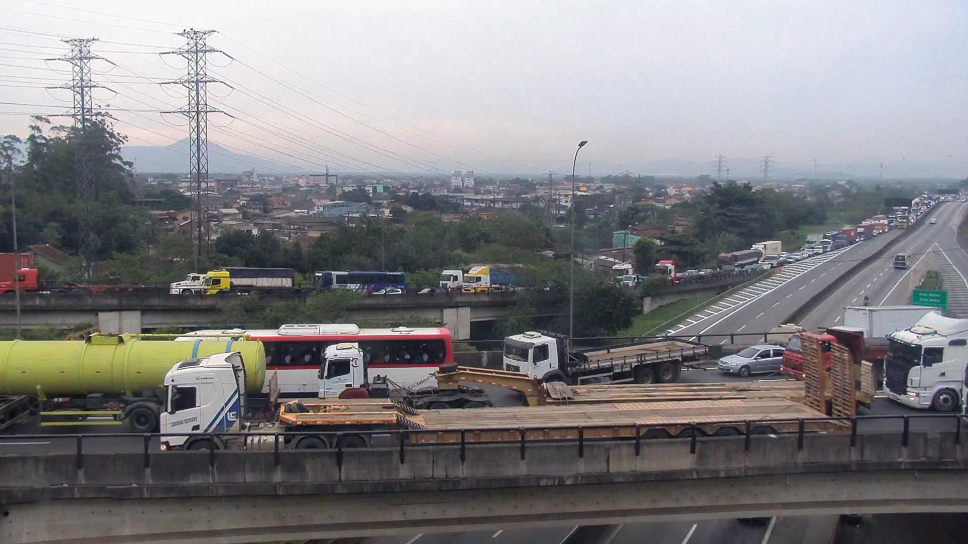Congestionamento causa fila em trechos do Sistema Anchieta-Imigrantes