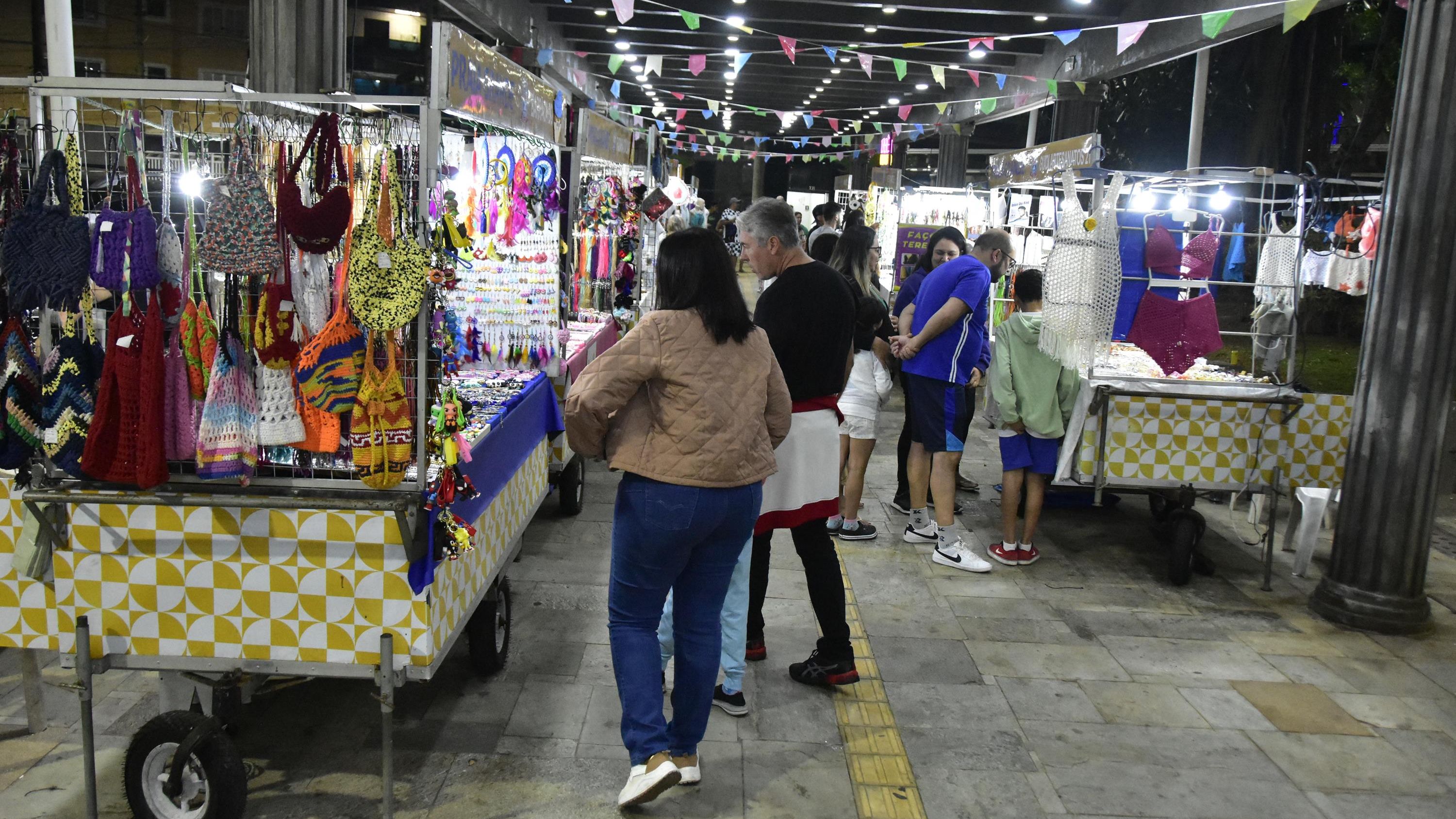 Feira de artesanato em Praia Grande