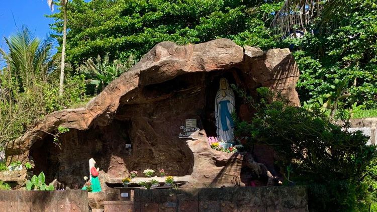 Gruta Nossa Senhora de Lourdes, em Itanhaém