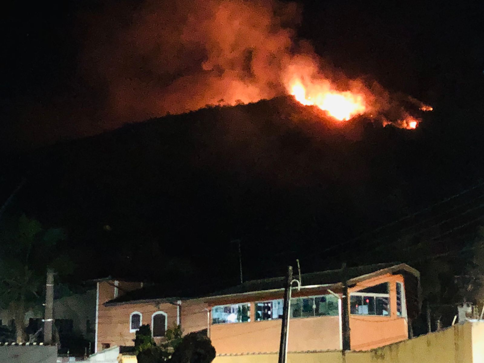 incêndio em caraguatatuba