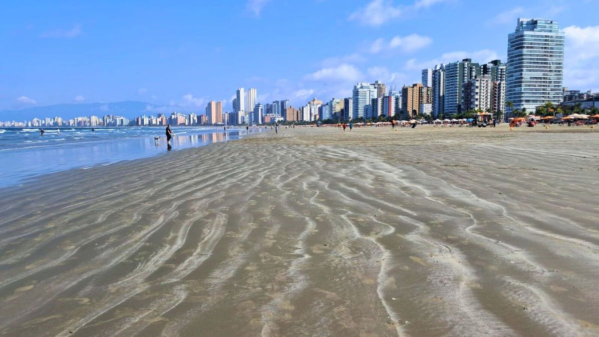 Maré baixa em Praia Grande