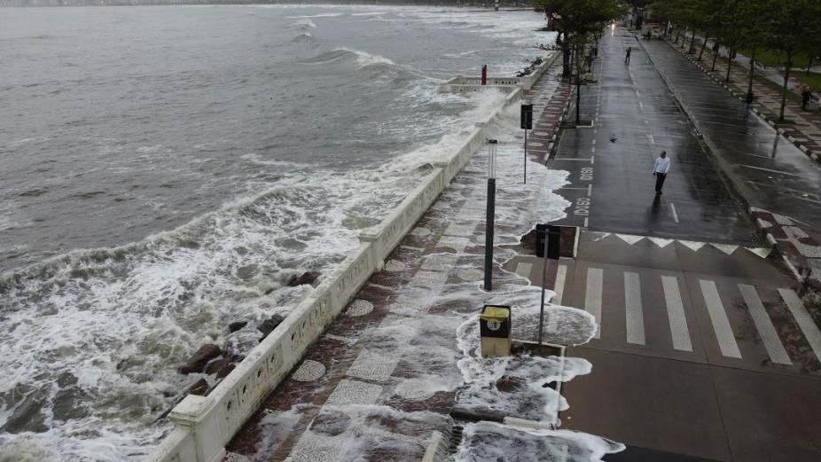 Ressaca em Santos