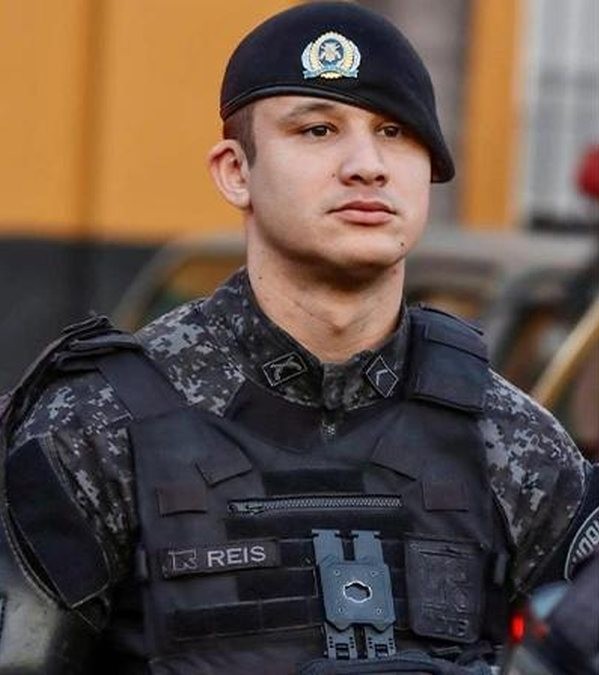 Agente da Rota (Rondas Ostensivas Tobias Aguiar) fazia patrulhamento na Vila Zilda, em Guarujá - Arquivo pessoal