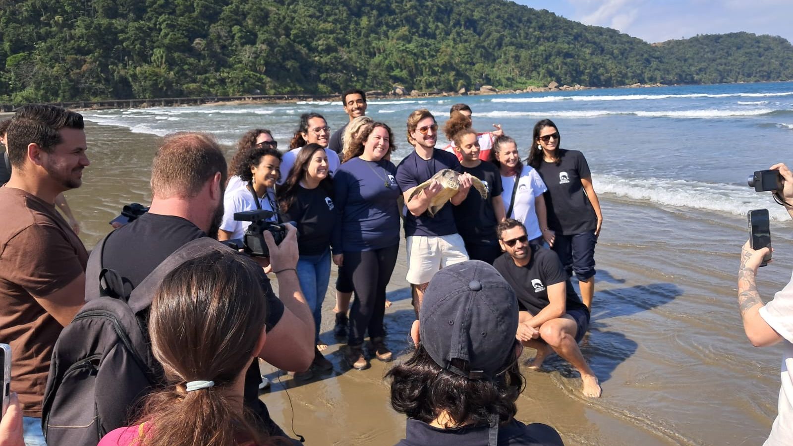 Soltura tartaruga em Praia Grande