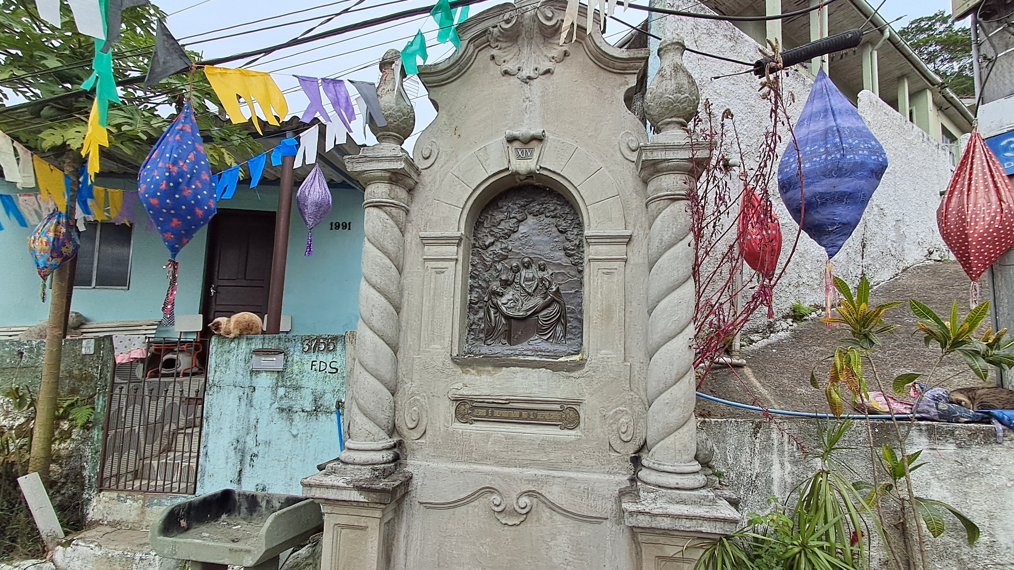 via-sacra-monte-serrat-santos