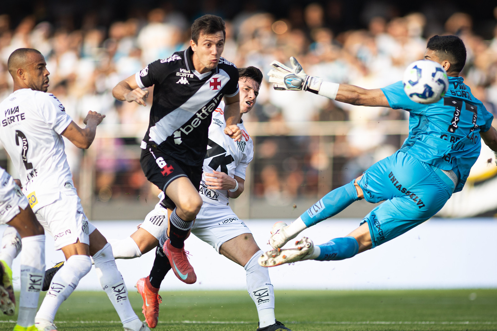 Após goleada histórica para o Vasco, Sampaoli responde se volta ao Santos