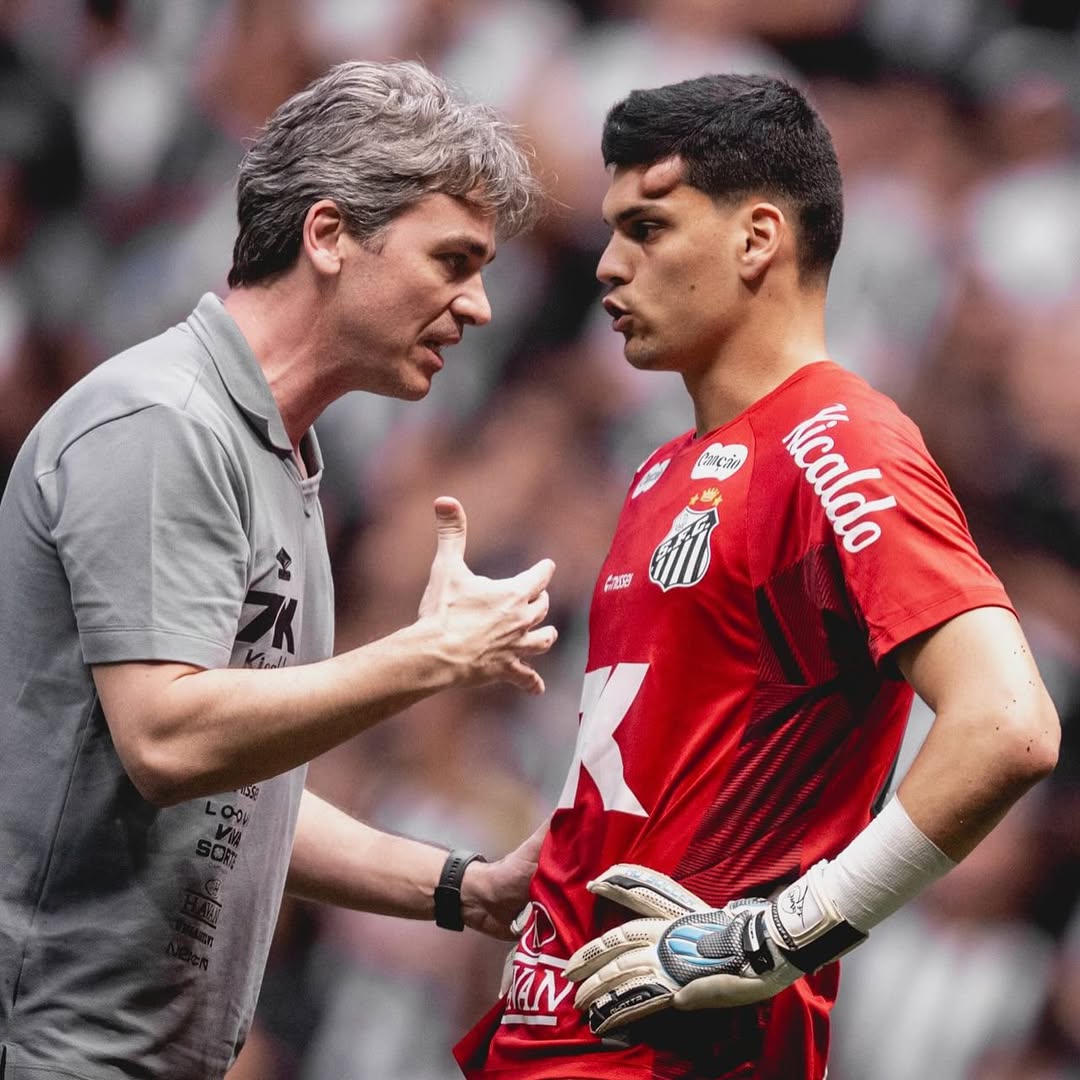 Com um a menos e Neymar em baixa, Santos busca empate com Atlético Mineiro fora de casa