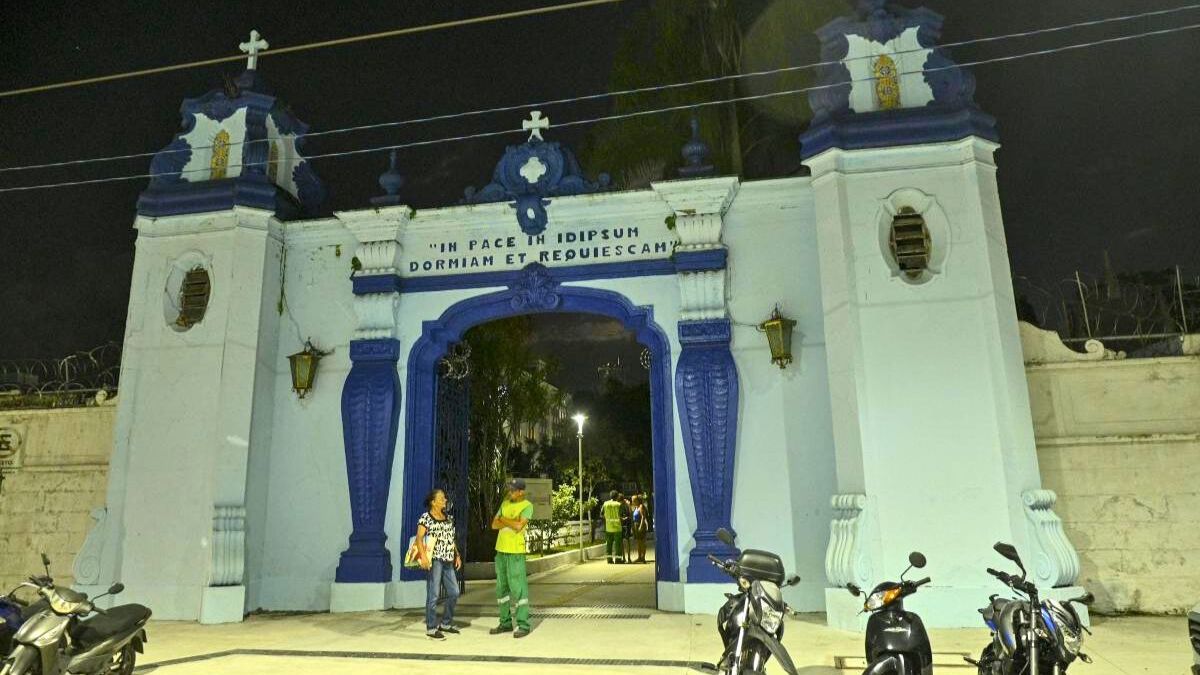 Entrada do Cemitério do Paquetá