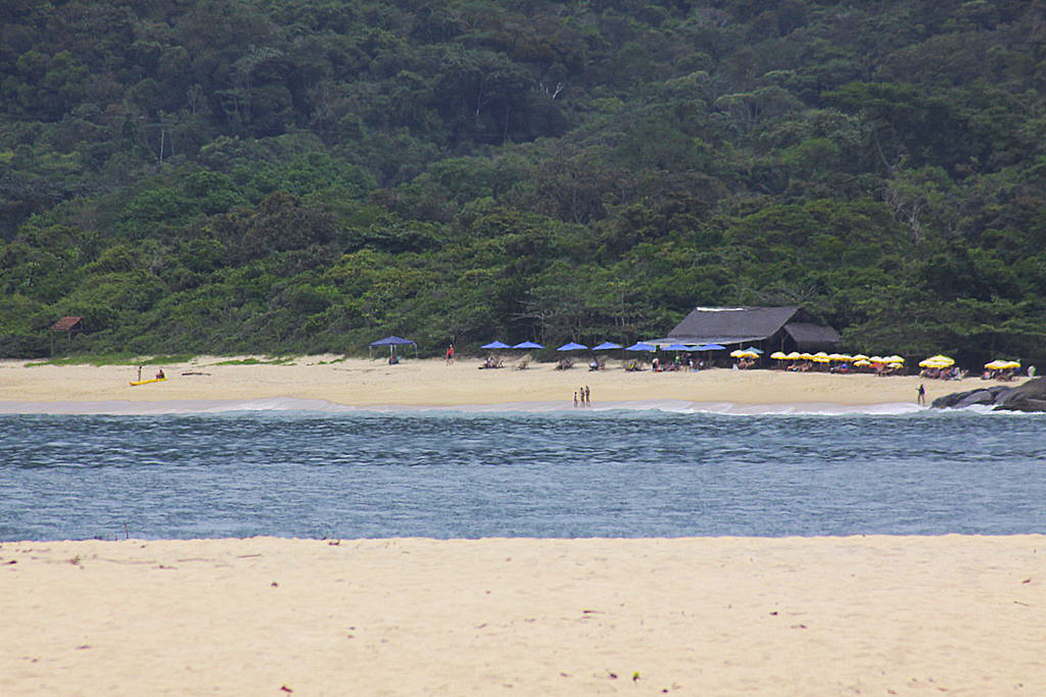 Vista da ilhja do Prumirim, em Ubatuba, litoral norte de SP