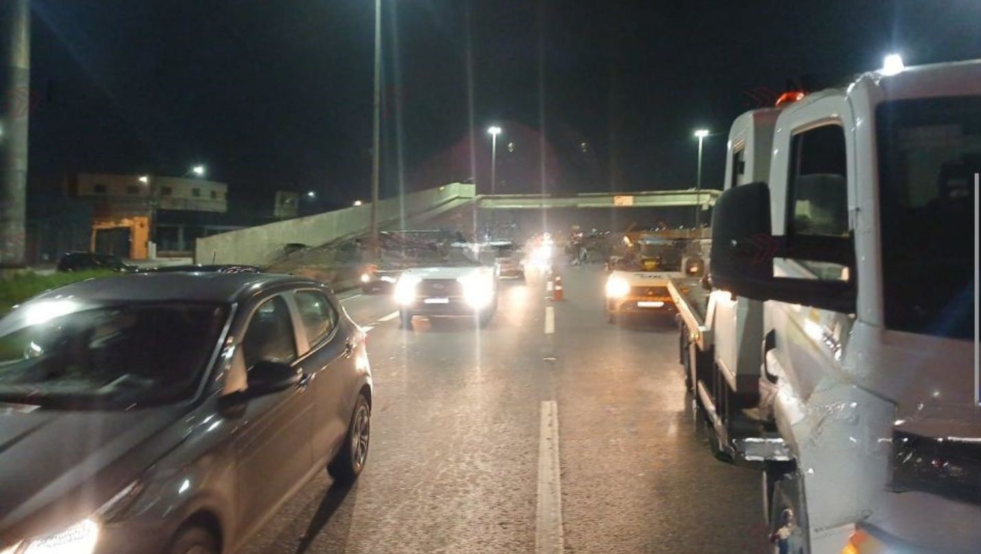 Pedestre morre atropelado em rodovia e condutor foge sem prestar socorro, em Praia Grande