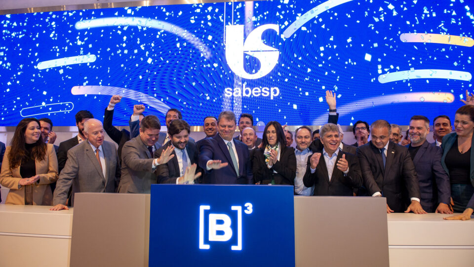 Sabesp diz monitorar sistemas e orientar uso consciente para manter abastecimento