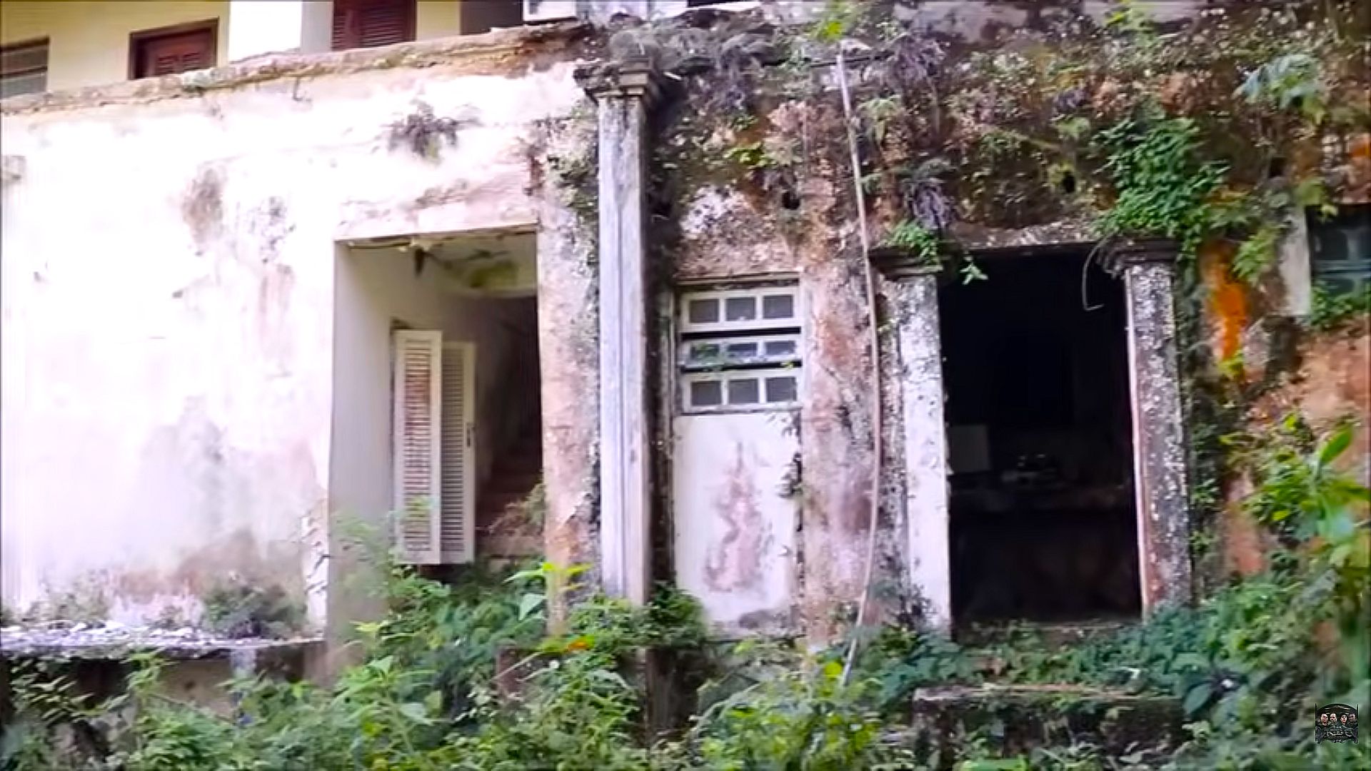 Mansão foi construída em área de preservação ambiental em Ubatuba - Foto Canal KBC Caçadores de Fantasmas
