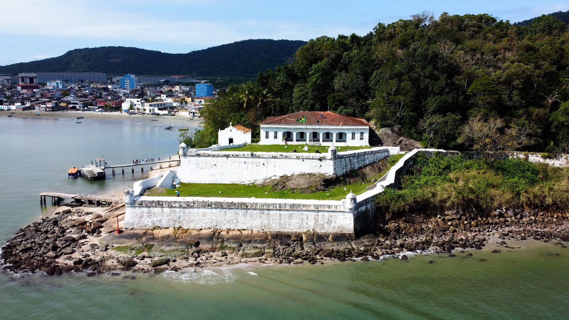 Imagem da Fortaleza da Barra no Guarujá