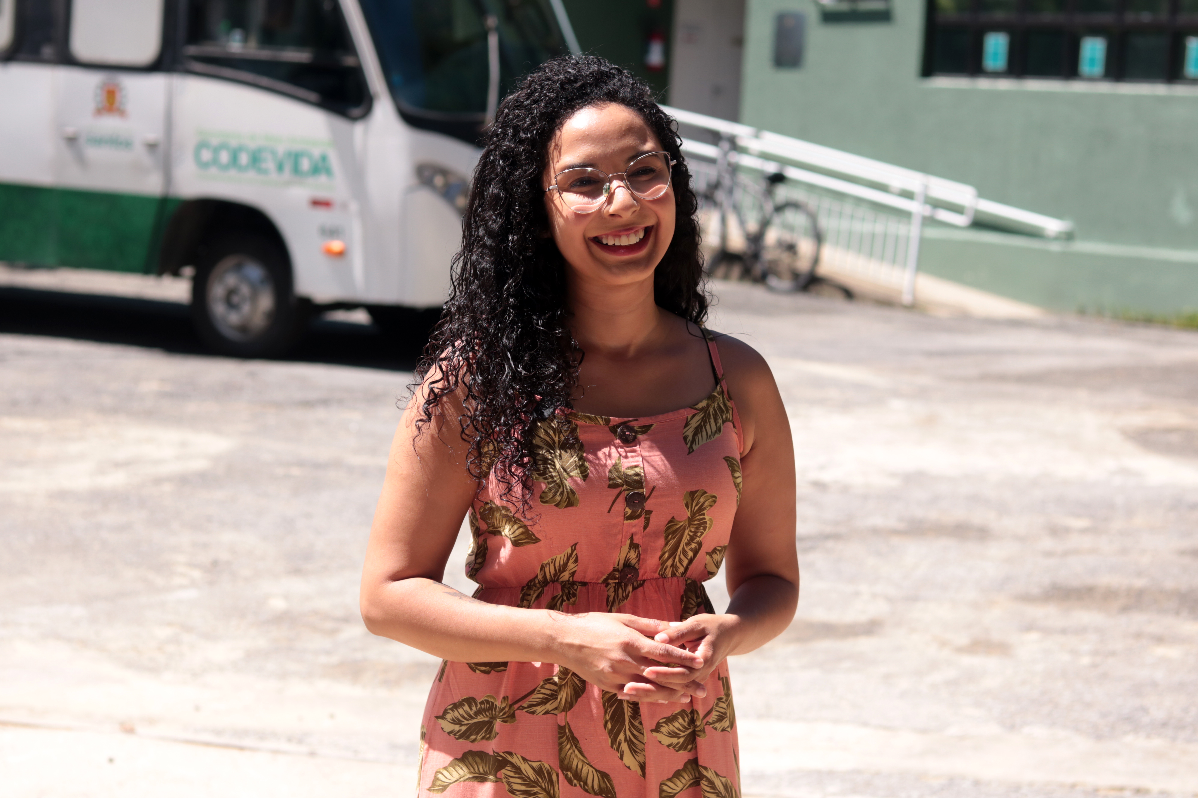 Codevida de Santos orienta tutores sobre cuidados essenciais com pets durante o verão