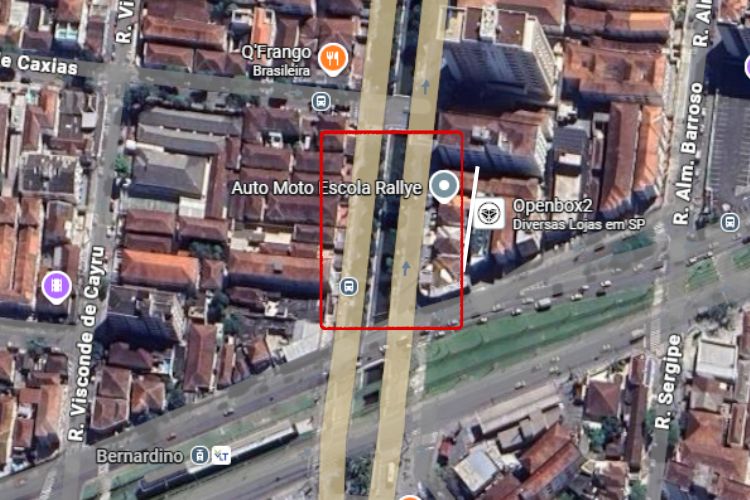Serviços da Sabesp interditam trecho da avenida Bernardino de Campos, em Santos