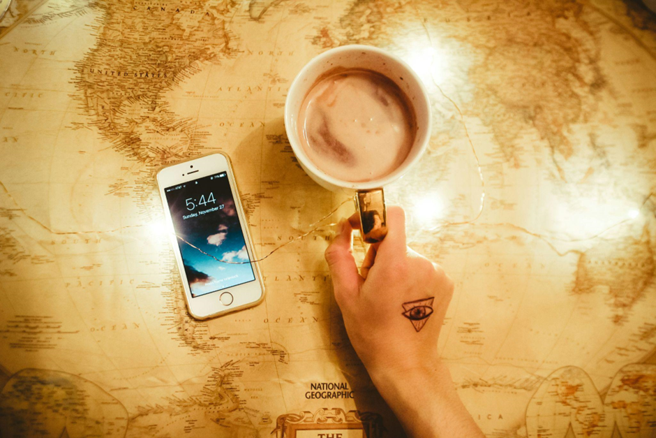 Um guia prático para ativar um eSIM antes da sua próxima viagem