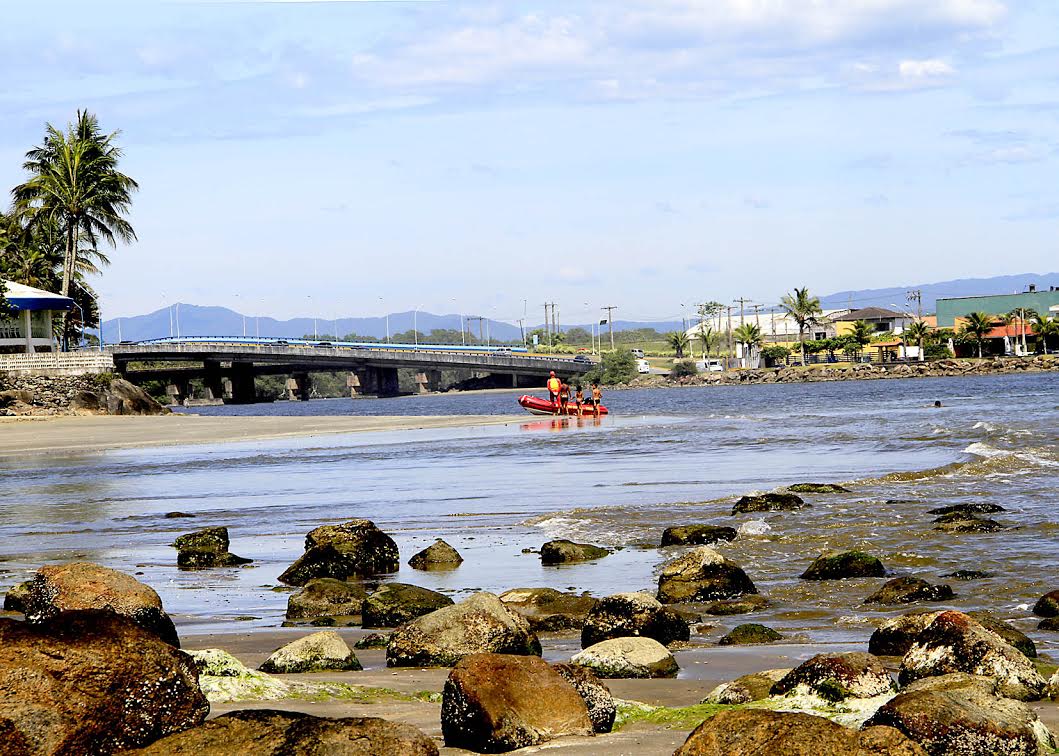 Praia da Saudade: o refúgio deserto entre o rio e o mar em Itanhaém