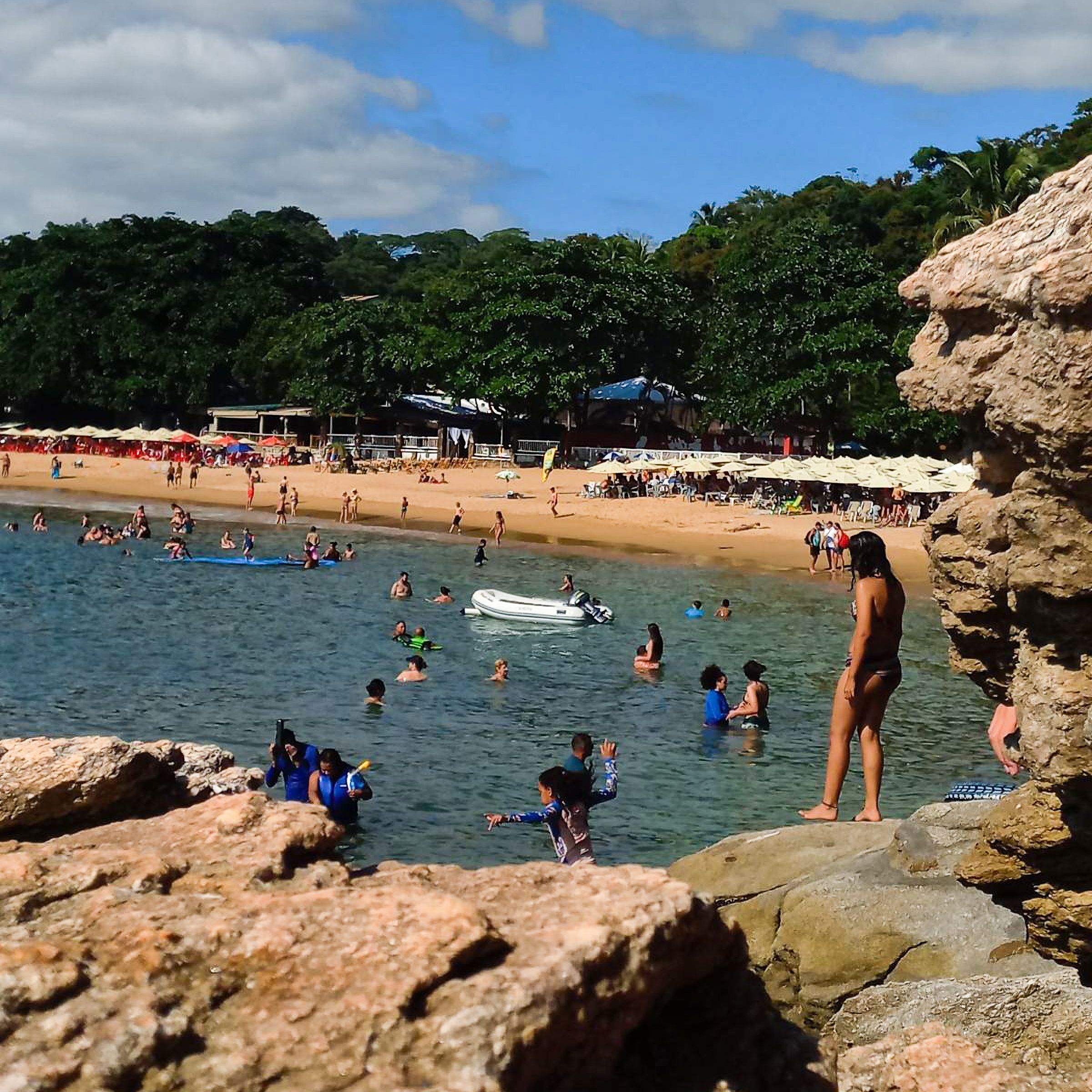 Praia do Curral: o destino mais badalado e procurado por jovens em Ilhabela