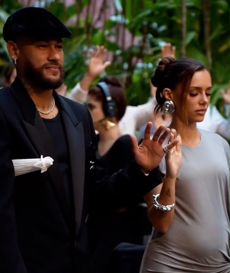 Neymar e Bruna foram padrinhos do casal - Reprodução/Instagram 